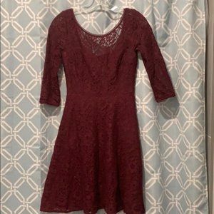 White House Black Market Adorable Burgundy Lace Dress with Sleeves size 0P EUC